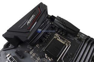 GIGABYTE Z370 AORUS Ultra Gaming 9
